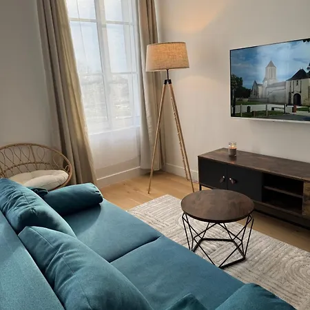 El Castillo Face Au Chateau Et Climatise *