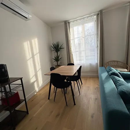 El Castillo Face Au Chateau Et Climatise