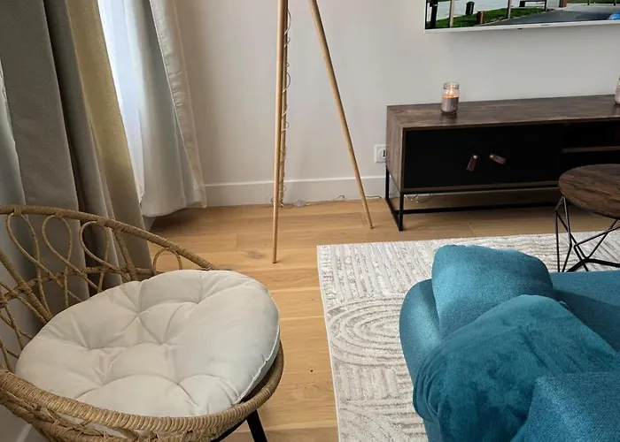 El Castillo Face Au Château Et Climatisé Apartamento Surgères