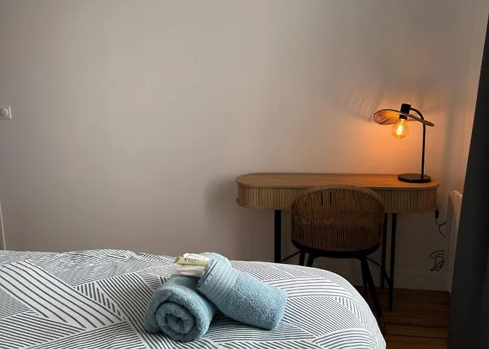 El Castillo Face Au Château Et Climatisé Apartamento Surgères